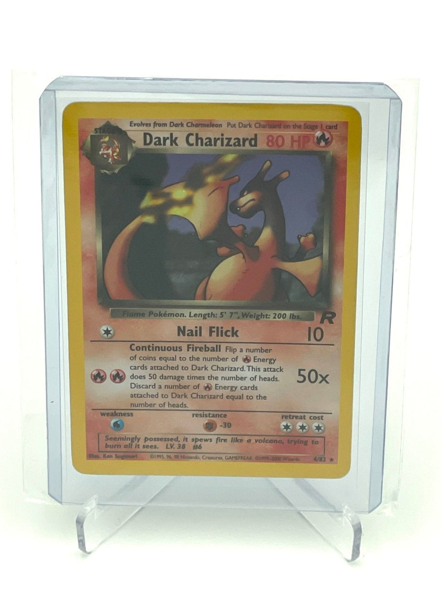 Dark Charizard Pokemon kort forside fra Team Rocket Set med 80 HP og Nail Flick angreb, vist i en beskyttelsesramme.